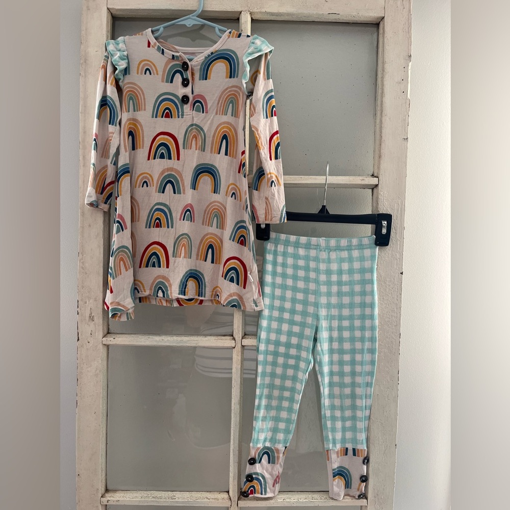 Gigi and Max , 2/3T bamboo set !